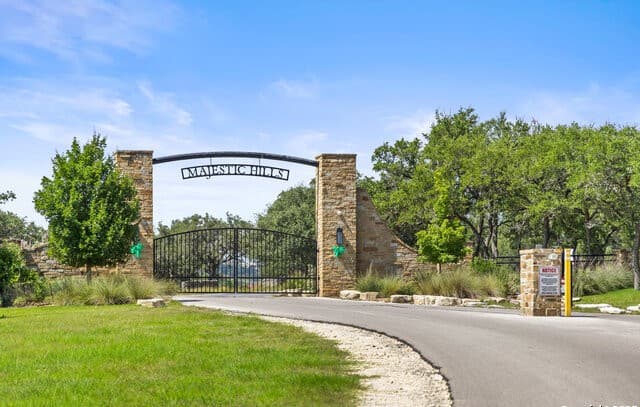 rental at TBD Lot 119 Falling Oak Dr in Blanco, TX — photo 4