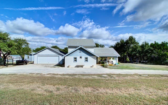 3-bedroom rental at 6248 Yorkshire in Spring Branch, TX — photo 1