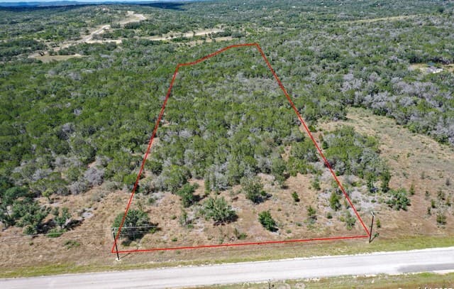 rental at LOT 174 Grand Oaks in Hondo, TX — photo 3