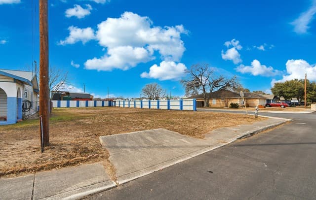 rental at 5339 Natho St in San Antonio, TX — photo 1