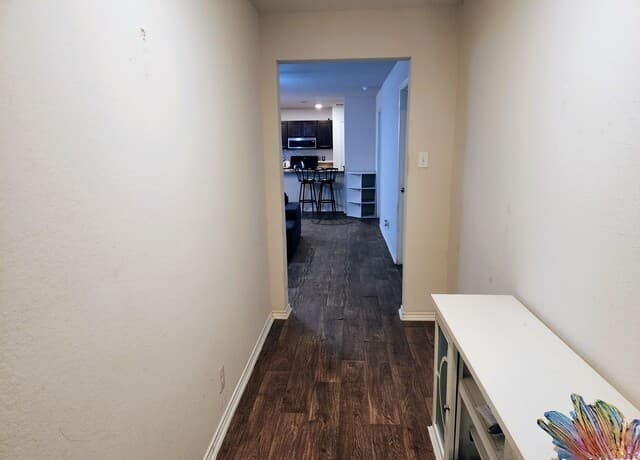 3-bedroom rental at 6420 Legato Curve in San Antonio, TX — photo 3