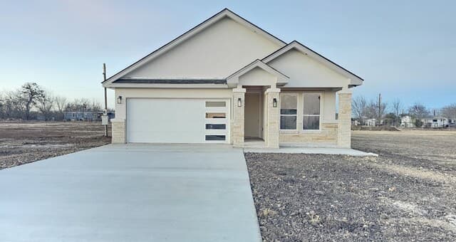 4-bedroom rental at 16923 Rancho Escondido in Atascosa, TX — photo 4