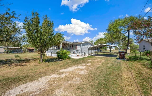 3-bedroom rental at 8489 Elmendorf Lavernia in Elmendorf, TX — photo 1