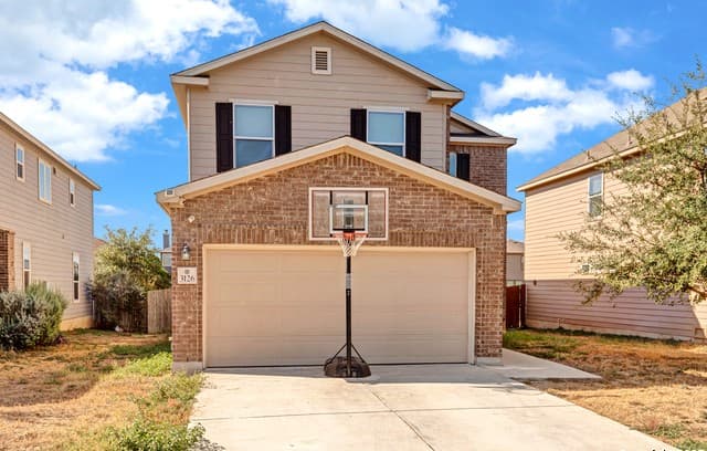 4-bedroom rental at 3126 Mission Bell in San Antonio, TX — photo 2