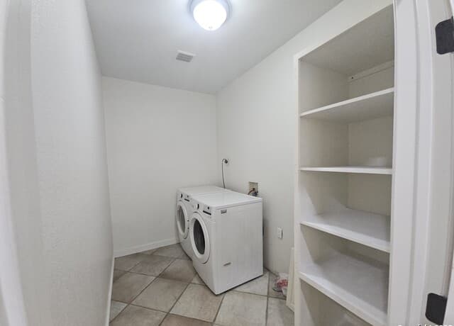3-bedroom rental at 12611 Sandtrap in San Antonio, TX — photo 4