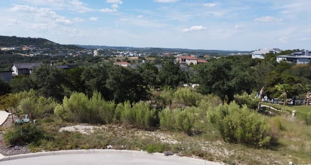 4-bedroom rental at 10107 Emily in San Antonio, TX — photo 3