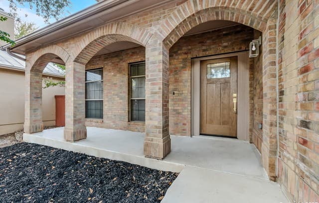 3-bedroom rental at 111 Westwood in San Antonio, TX — photo 2