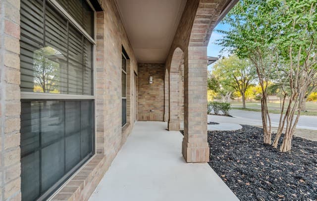 3-bedroom rental at 111 Westwood in San Antonio, TX — photo 3