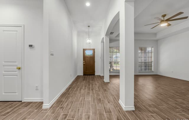 3-bedroom rental at 111 Westwood in San Antonio, TX — photo 5