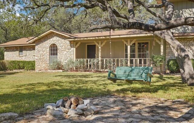 4-bedroom rental at 3761 Ridgeway in San Antonio, TX — photo 1