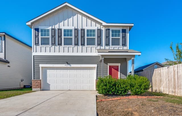 3-bedroom rental at 4911 Morning Graze in St Hedwig, TX — photo 1