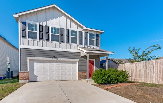 3-bedroom rental at 4911 Morning Graze in St Hedwig, TX — photo 3