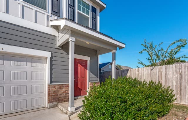 3-bedroom rental at 4911 Morning Graze in St Hedwig, TX — photo 4