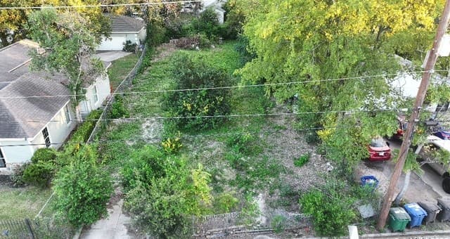 rental at 1318 Essex in San Antonio, TX — photo 3