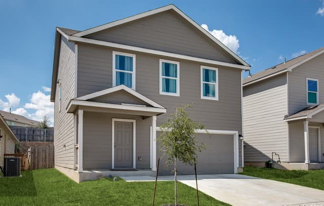 4-bedroom rental at 13926 Wool Park in San Antonio, TX — photo 2