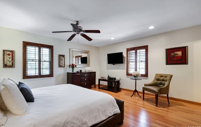 2-bedroom rental at 8715 Starcrest Unit 19 in San Antonio, TX — photo 2