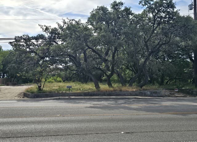 rental at 5142 Wurzbach Rd in San Antonio, TX — photo 3