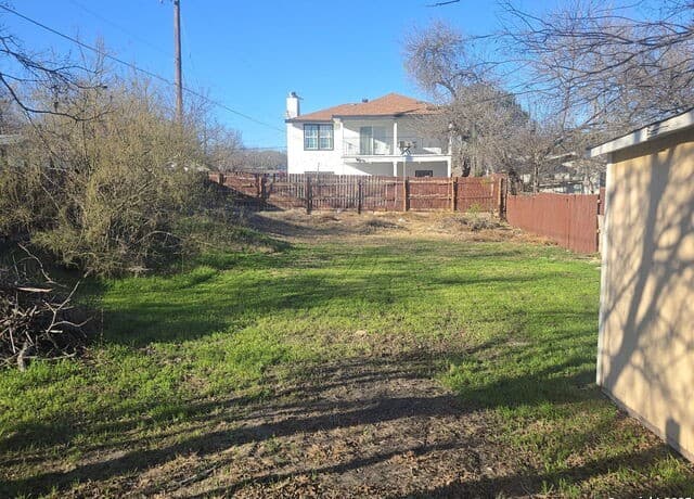 rental at 1403 Bailey Ave in San Antonio, TX — photo 4