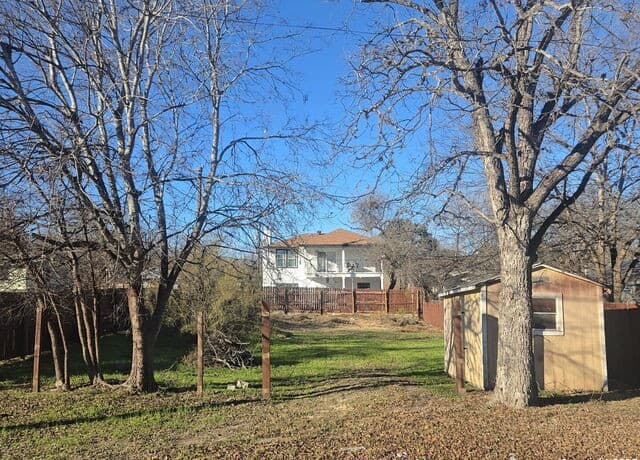 rental at 1405 Bailey Ave in San Antonio, TX — photo 5