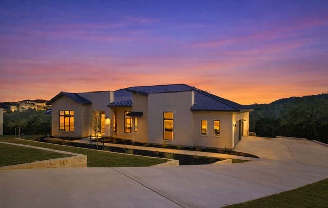4-bedroom rental at 9758 Lenox Hill in San Antonio, TX — photo 4
