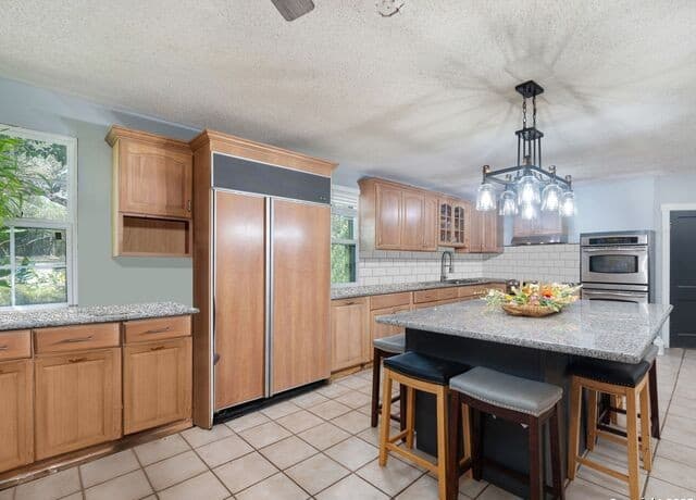 4-bedroom rental at 6472 Whitby in San Antonio, TX — photo 4