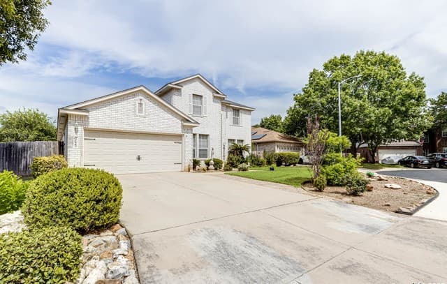 4-bedroom rental at 3623 Horsemint in San Antonio, TX — photo 2