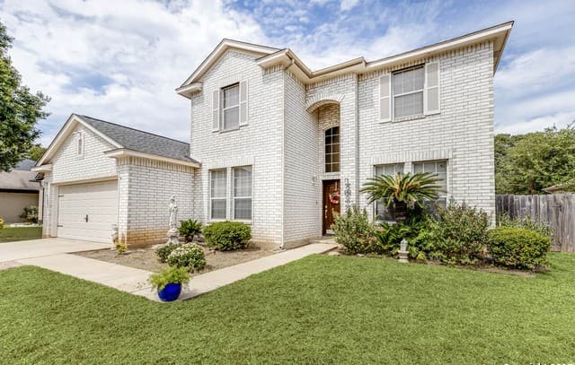 4-bedroom rental at 3623 Horsemint in San Antonio, TX — photo 3