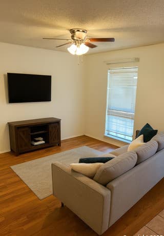 3-bedroom rental at 4418 Sun Vista Ln in San Antonio, TX — photo 3
