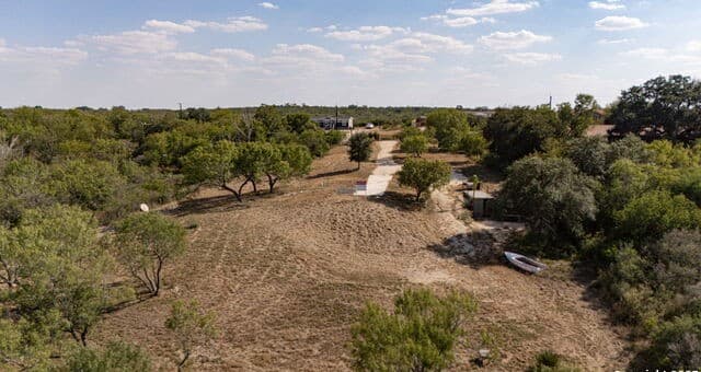 rental at 18615 Cr 5740 in Castroville, TX — photo 4