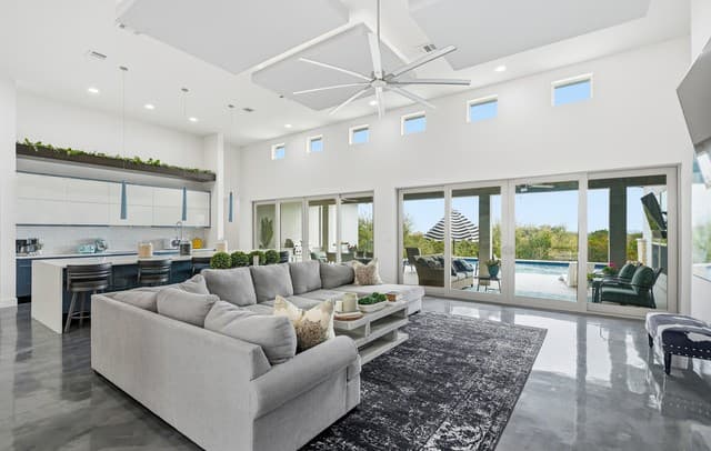 3-bedroom rental at 302 Paradise Point Dr in Boerne, TX — photo 4