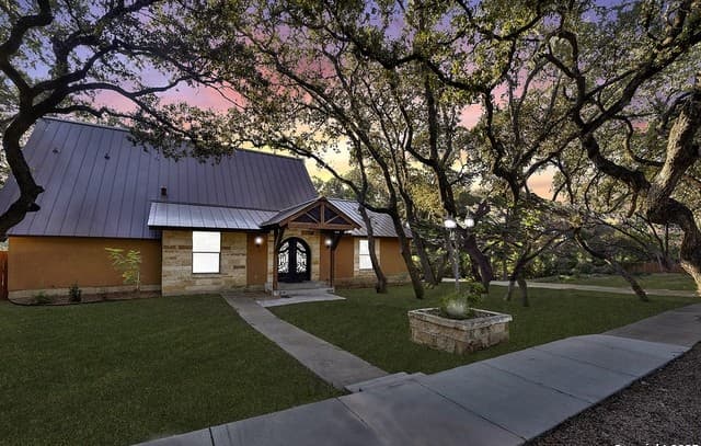 4-bedroom rental at 10806 Dreamland in San Antonio, TX — photo 1