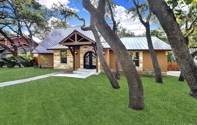 4-bedroom rental at 10806 Dreamland in San Antonio, TX — photo 2