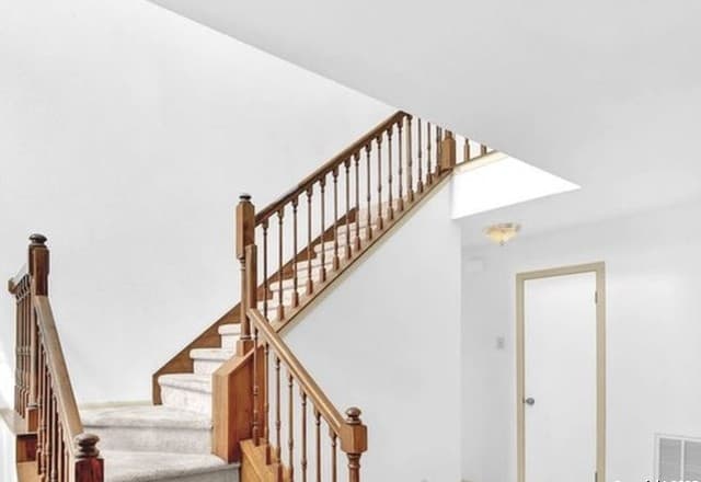 3-bedroom rental at 353 Eagle Ridge in Floresville, TX — photo 5