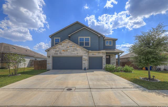 5-bedroom rental at 412 Sika Way in Schertz, TX — photo 2