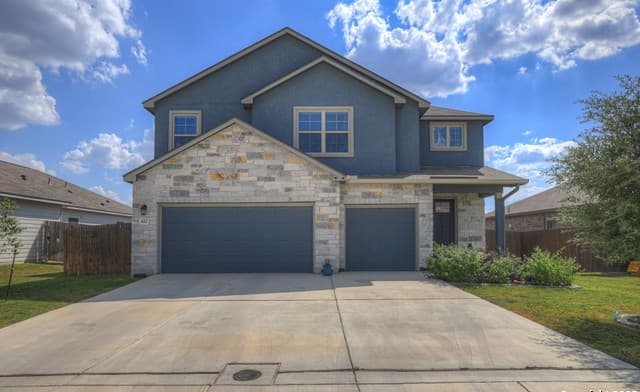 5-bedroom rental at 412 Sika Way in Schertz, TX — photo 3
