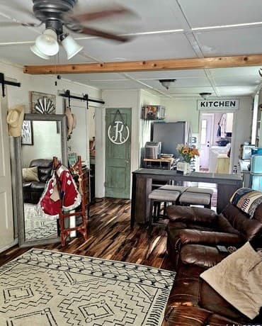 3-bedroom rental at 208 Jeff in Pleasanton, TX — photo 4