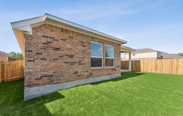 3-bedroom rental at 11726 Hackford in San Antonio, TX — photo 5