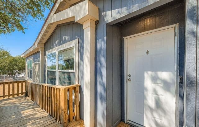 Home for sale at 23011 Shady Forest Dr in Elmendorf, TX — photo 3