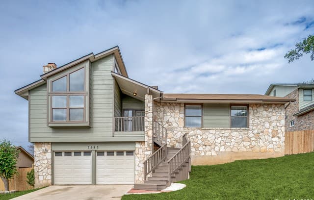 3-bedroom rental at 7543 Utsa in San Antonio, TX — photo 1