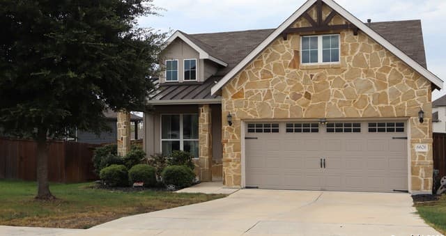 3-bedroom rental at 6626 Bowie Cove in Schertz, TX — photo 2