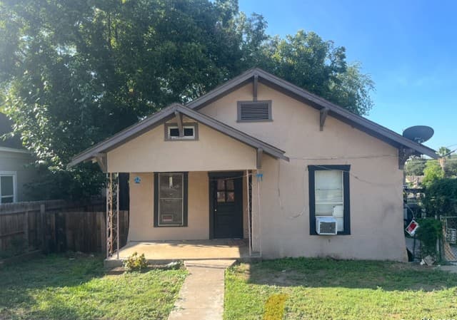 2-bedroom rental at 302 Regina in San Antonio, TX — photo 1