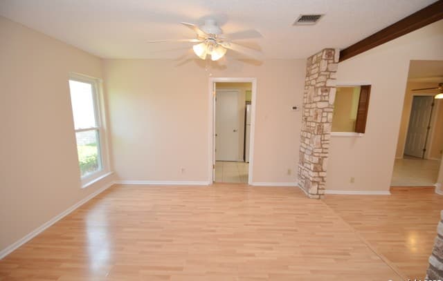 3-bedroom rental at 4839 Wesleyan in San Antonio, TX — photo 4