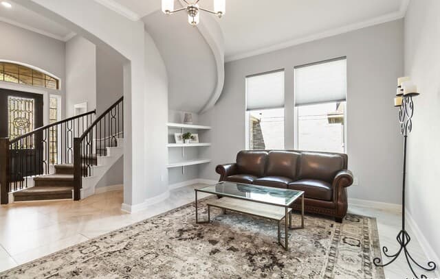5-bedroom rental at 3810 Nublado in San Antonio, TX — photo 4