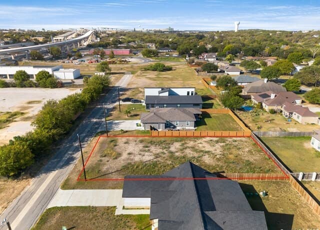 rental at 766 Utopia Blvd in Selma, TX — photo 3