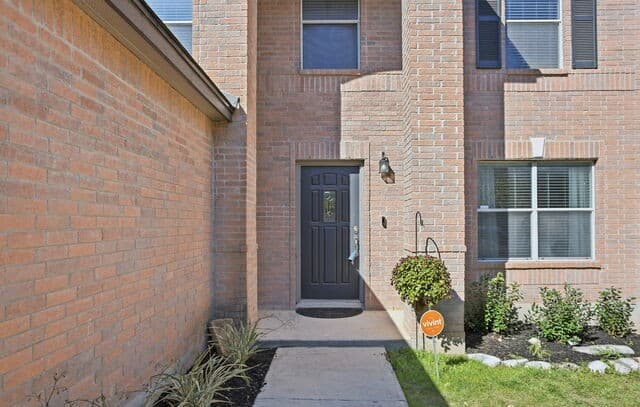 4-bedroom rental at 4551 Summer Fall in San Antonio, TX — photo 4