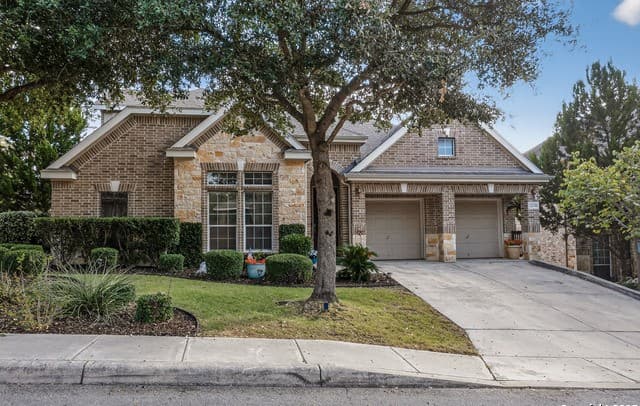 4-bedroom rental at 23330 Bison Cyn in San Antonio, TX — photo 3