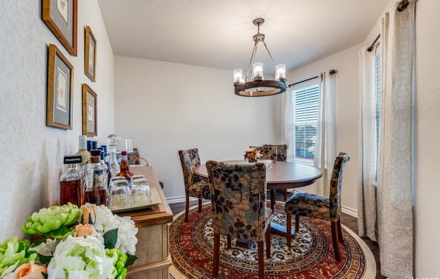 4-bedroom rental at 176 Harley Hay in Cibolo, TX — photo 5