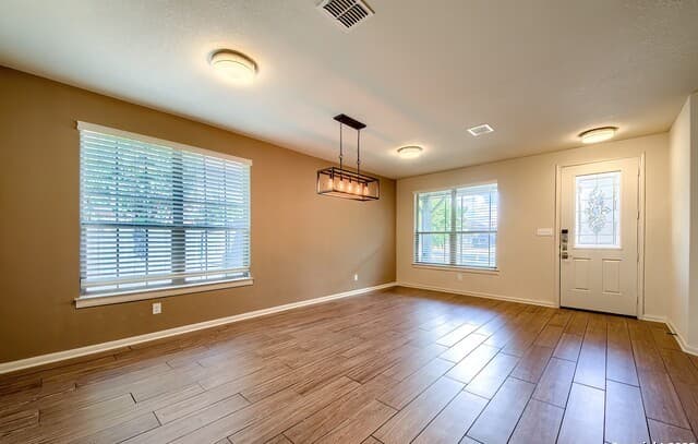 4-bedroom rental at 19215 Bartlett Bay in San Antonio, TX — photo 4