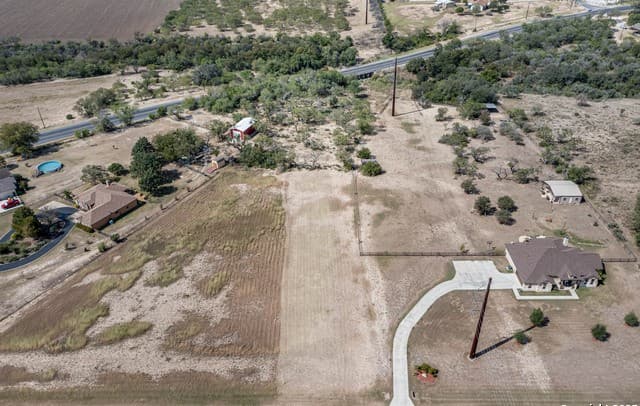 rental at 0 Pr 4703 in Castroville, TX — photo 2