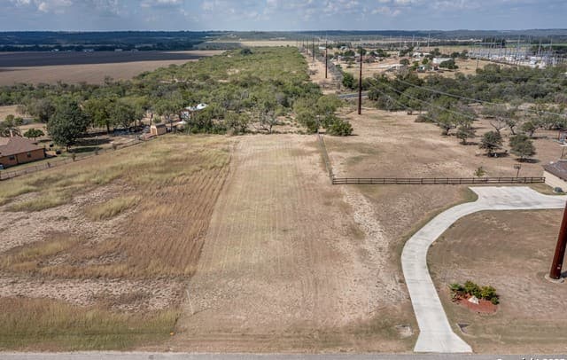 rental at 0 Pr 4703 in Castroville, TX — photo 3